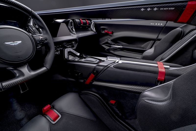 Aston Martin V12 Speedster Aston Martin V12 Speedster