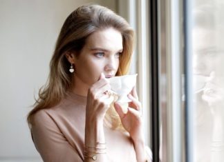 Natalia Vodianova wears Chopard's Happy Hearts collection
