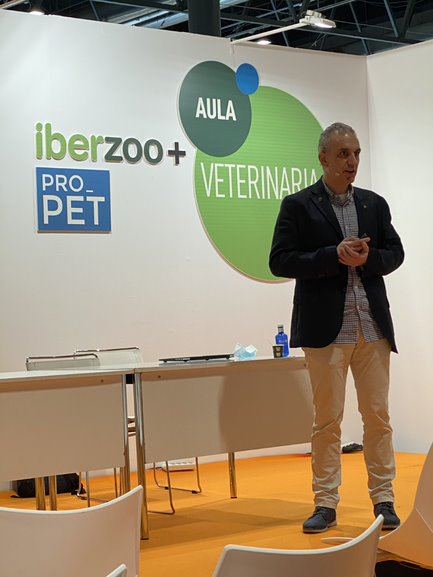 Dr. Jesus Talavera Dr. Jesus Talavera - Aula Veterinaria - AVEPA