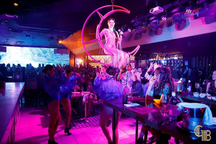 El nuevo show de Gatsby, hermano mayor de Jays´s Japanese Gatsby Barcelona - Espectaculo
