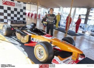 Pedro de la Rosa en el Village Barcelona&Circuit